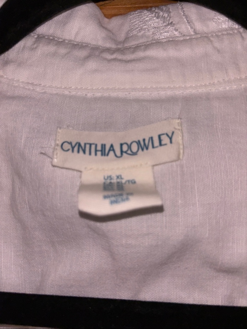 Cynthia Rowley White Embroidered Linen Button-Front Tunic - Picture 2 of 7